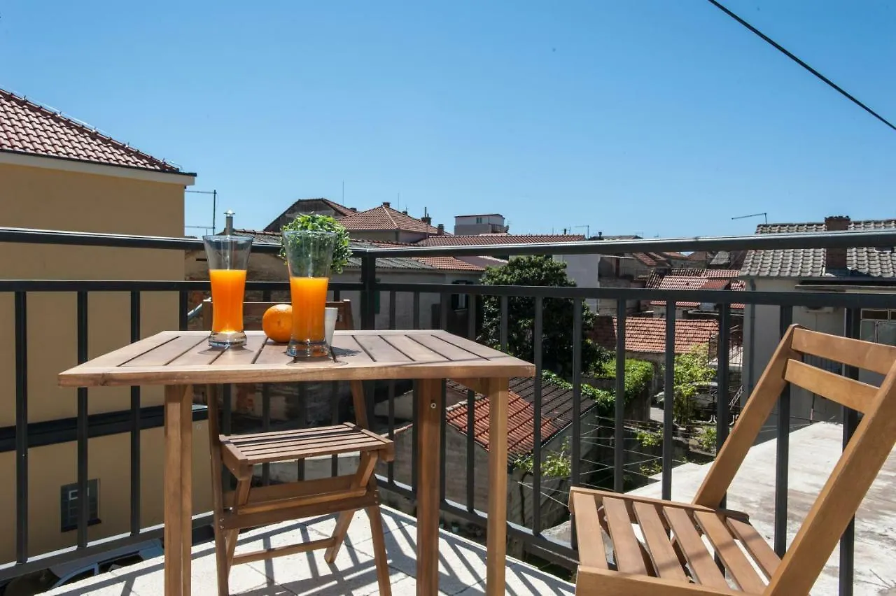 Apartments Pepi Kaštela Kroatien